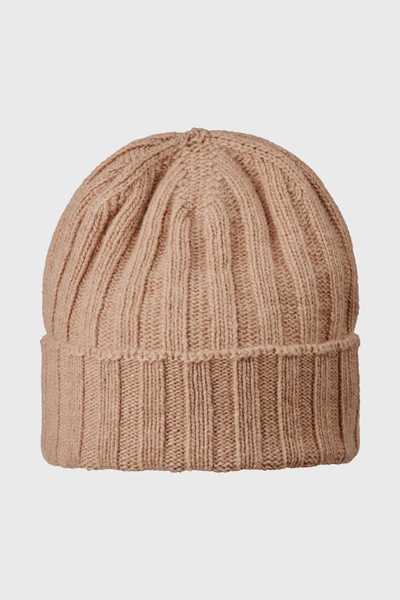 Komfortabel beanie i cashmere uld i farven camel, let og varm til kolde dage.