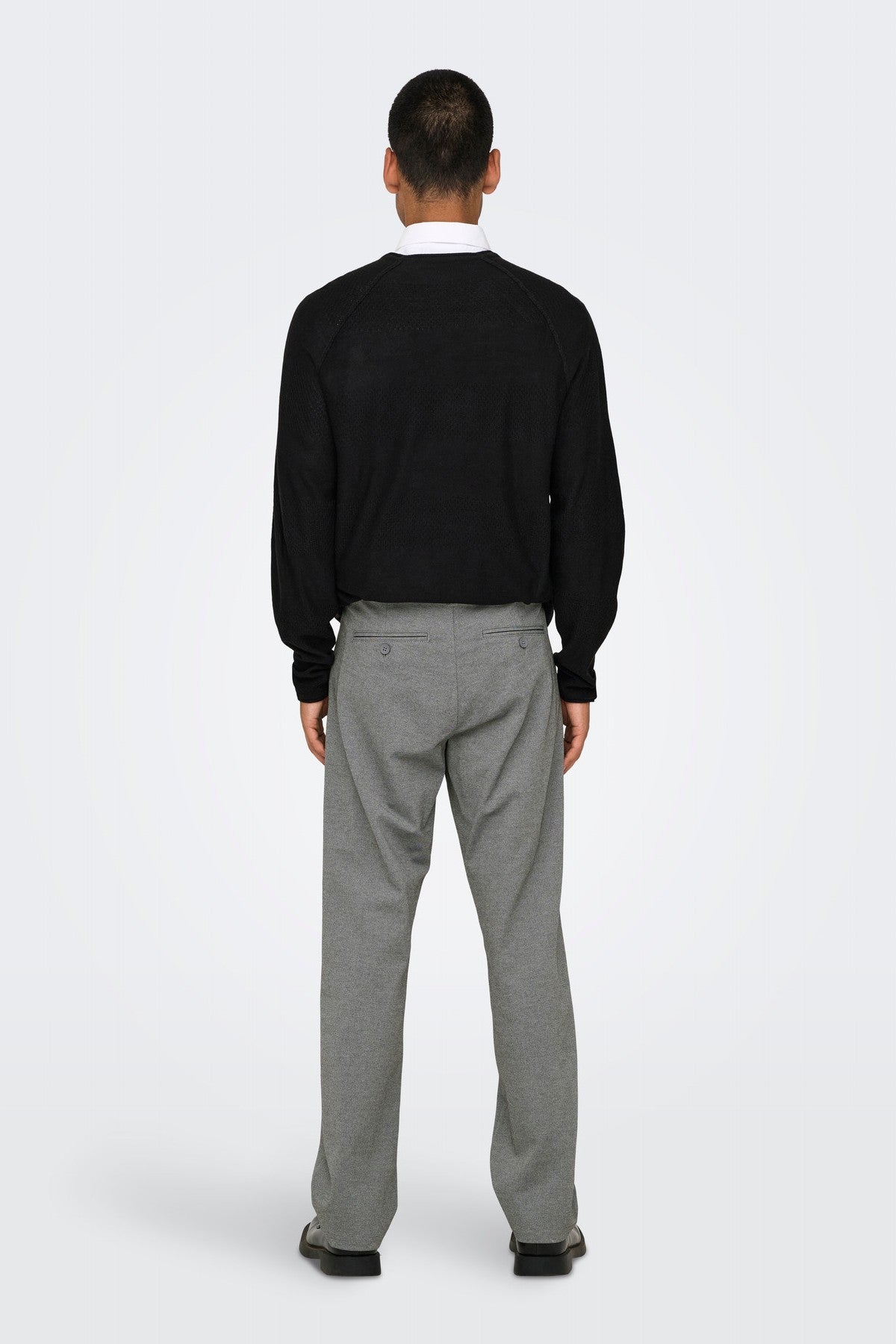 Elegant Regular fit Chino bukser i farven Grå med afslappet, men velsiddende pasform.