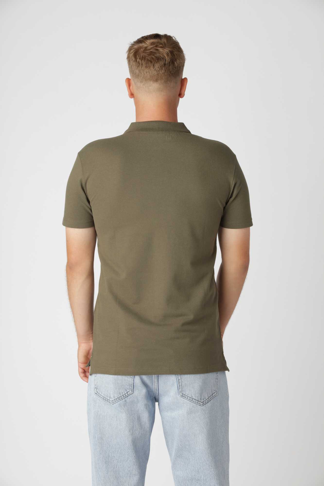 Shape polo i farven new army med moderne fitted snit og naturlig bevægelse