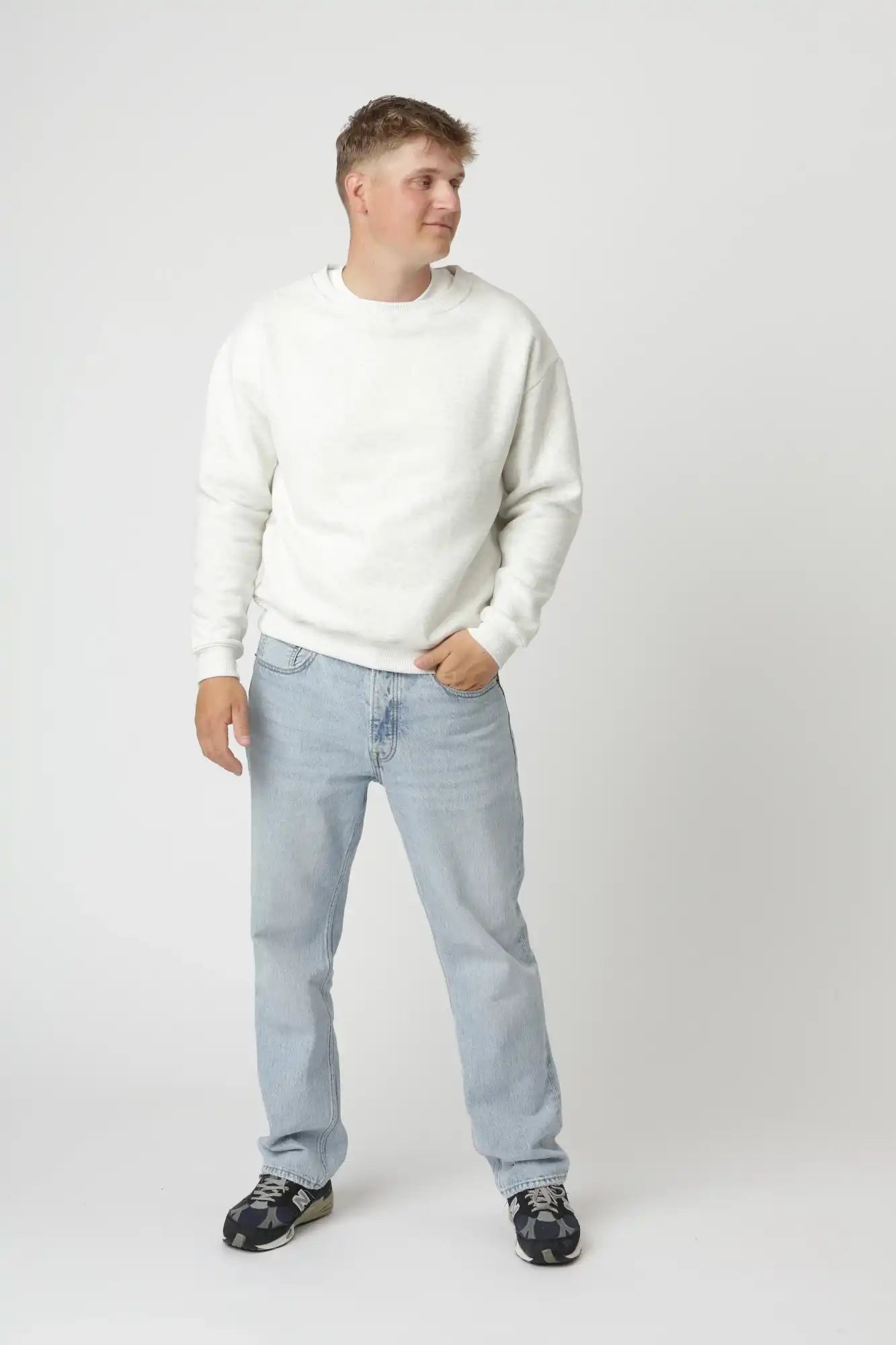 Premium sweatshirt i farven Grå med alsidig stil, velegnet til lag-på-lag og hverdagsbrug