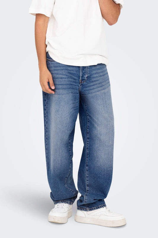Baggy jeans i farven denim blue med loose fit og klassisk vasket finish til et afslappet hverdagslook.