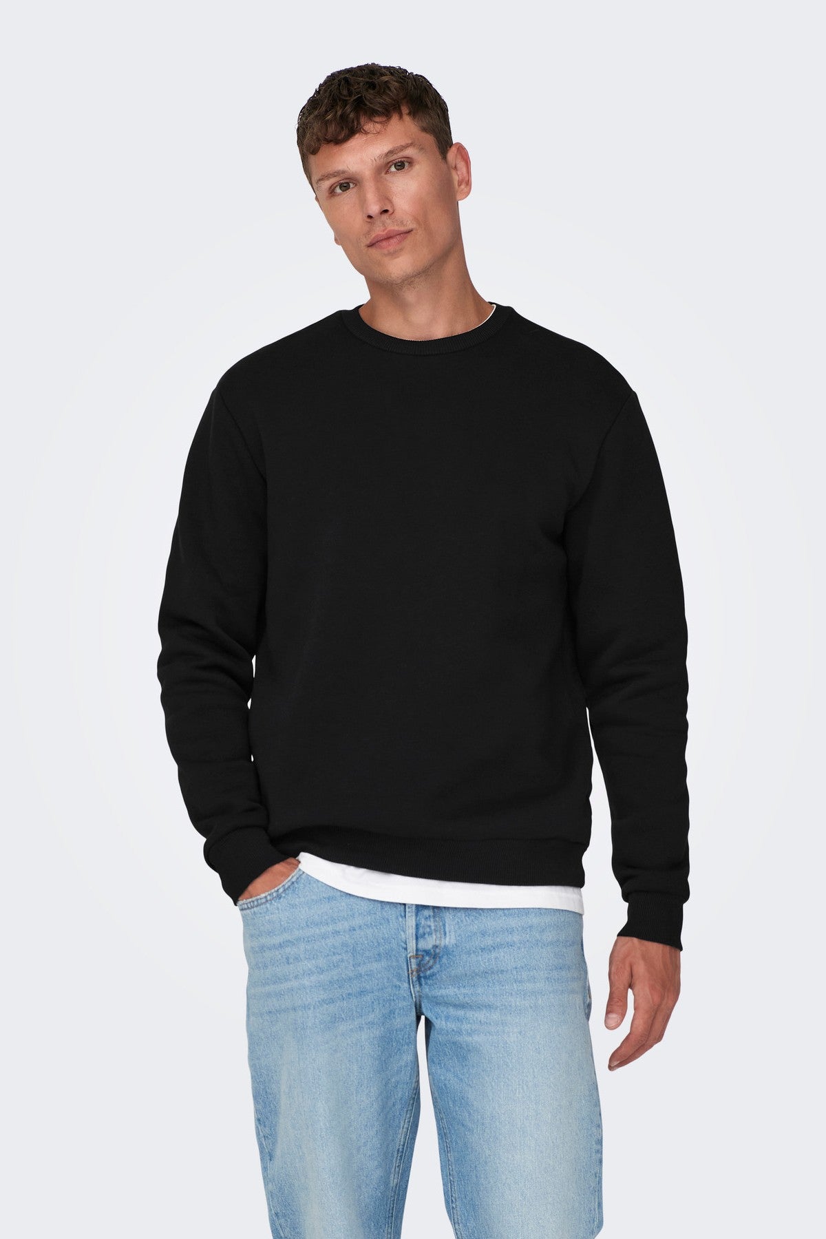 Sort Onsceres crew neck sweatshirt i regular fit med rund hals og ribkanter for klassisk pasform.